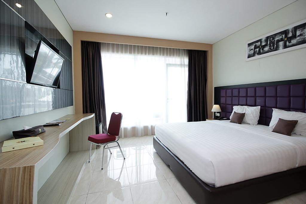 Asoka Luxury Hotel Bandar Lampung Exterior photo