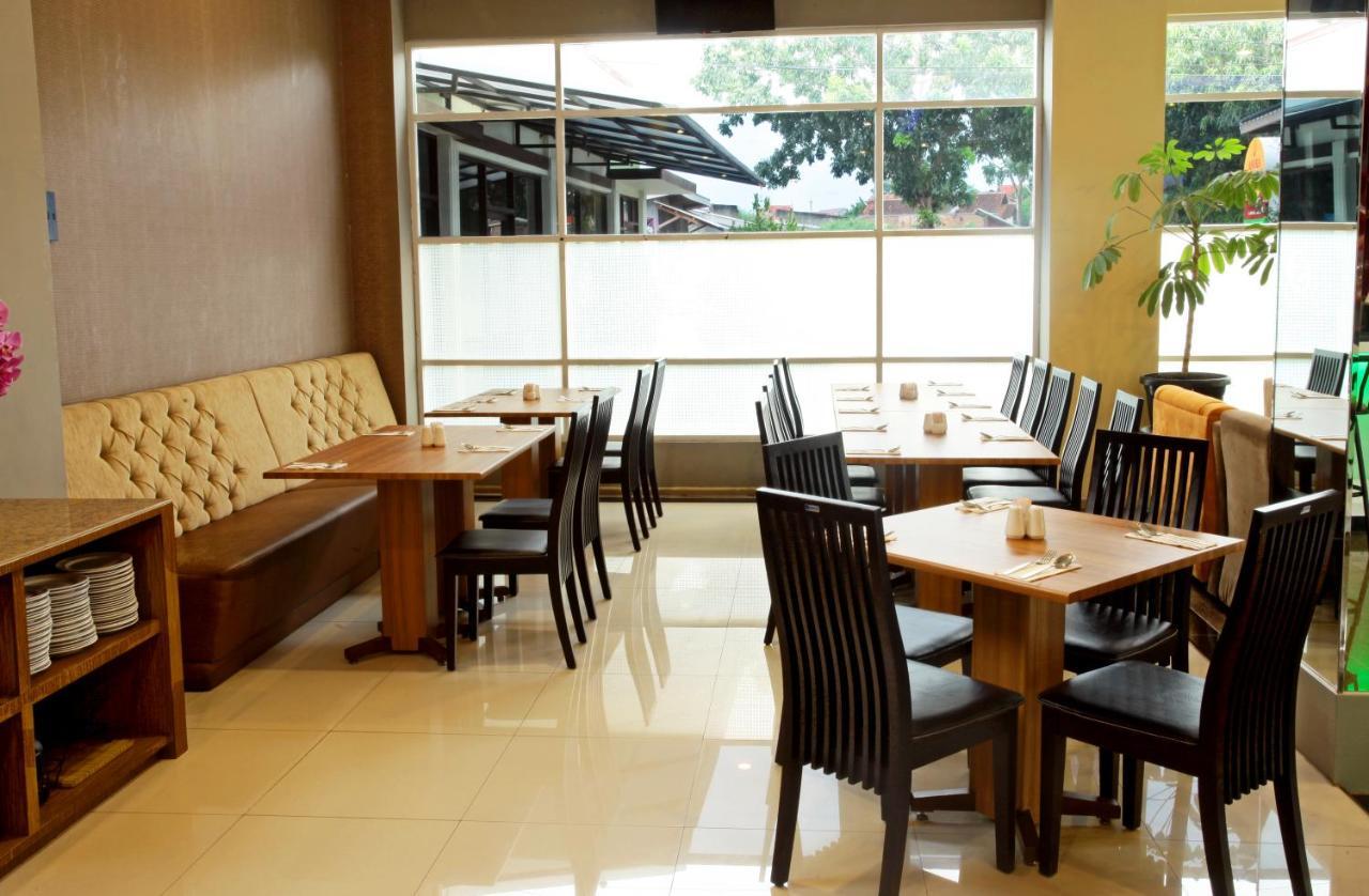 Asoka Luxury Hotel Bandar Lampung Exterior photo