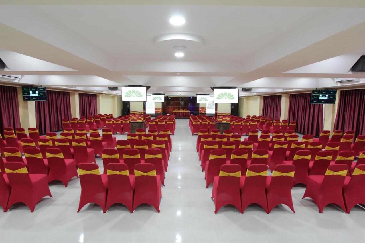 Asoka Luxury Hotel Bandar Lampung Exterior photo